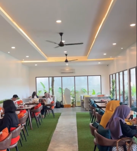Cinamonroll Kafe